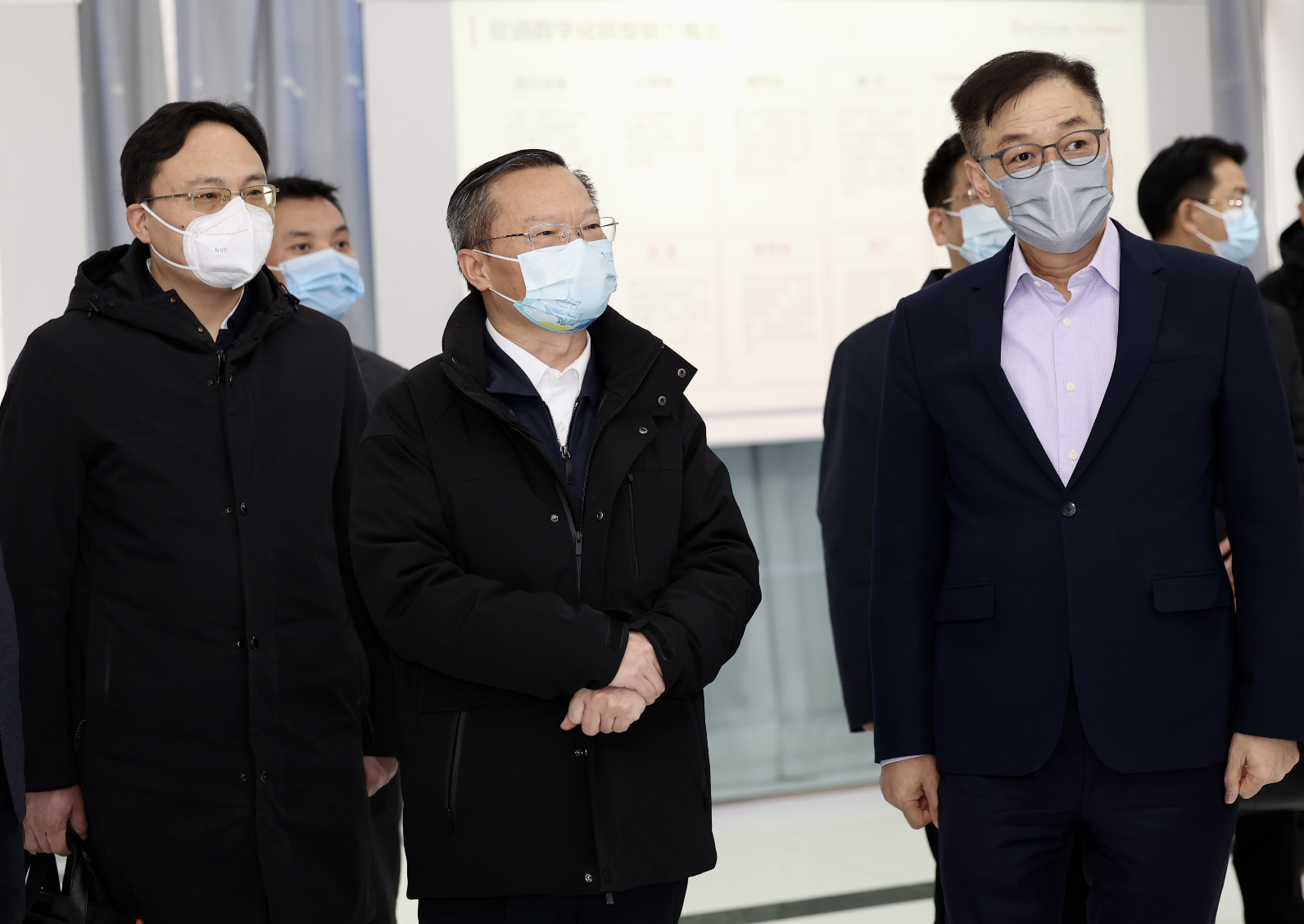 貴州省委常委、貴陽市委書記胡忠雄一行赴軟通動力參觀調研